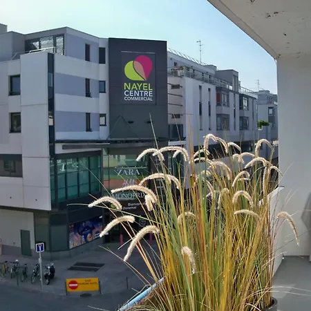 Daire 2p En Hyper Centre De - Lumineux Avec Balcon - 2/3 Couchages. - Fr-1-349-221 Lorient